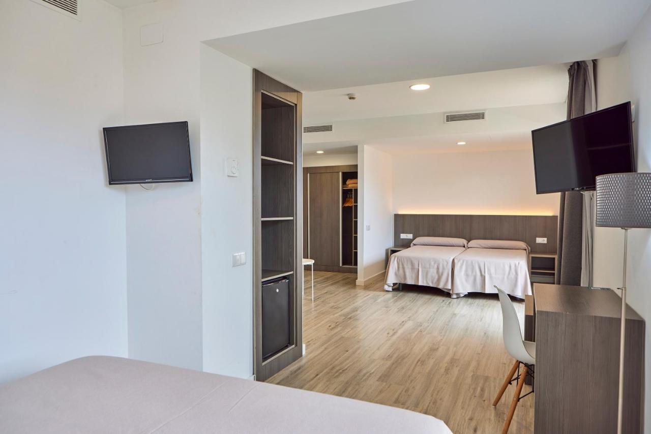 Suite with Balcony,1260947284:JPEG