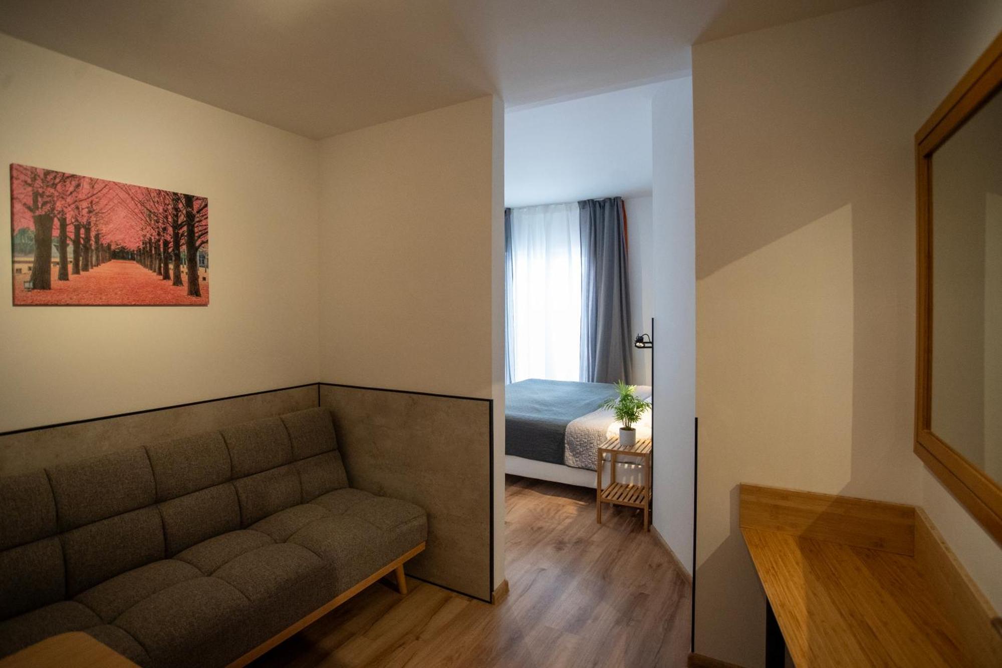 Triple Room,1555382743:JPEG