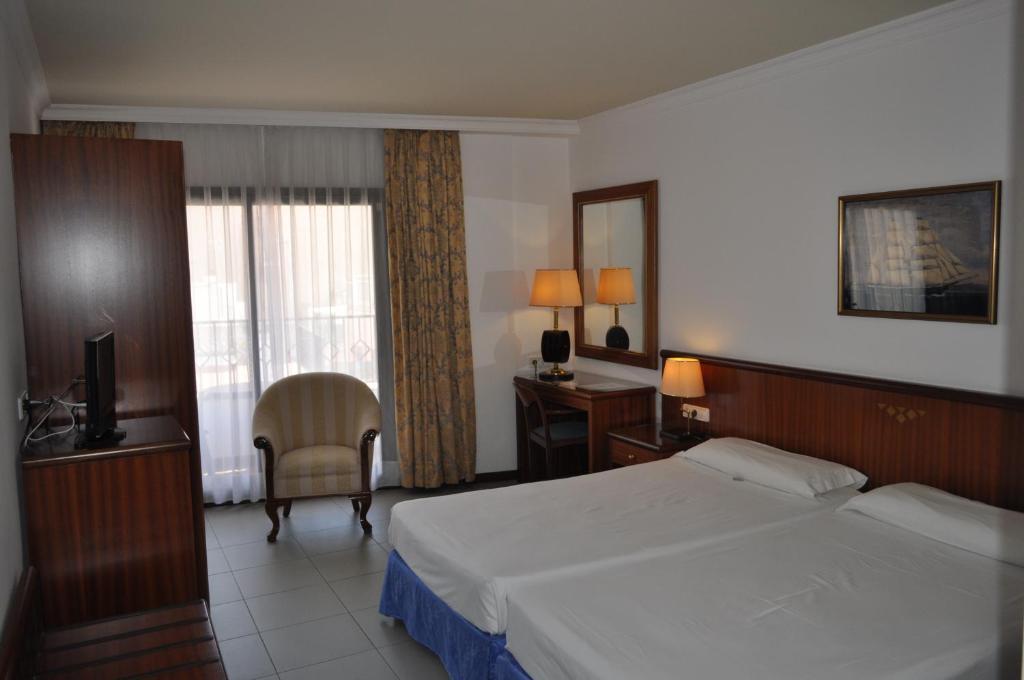 Standard Double or Twin Room Balcony